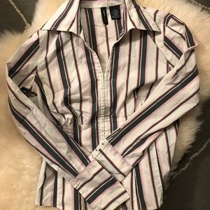 Mix-It Fitted Eyelet Closure Top